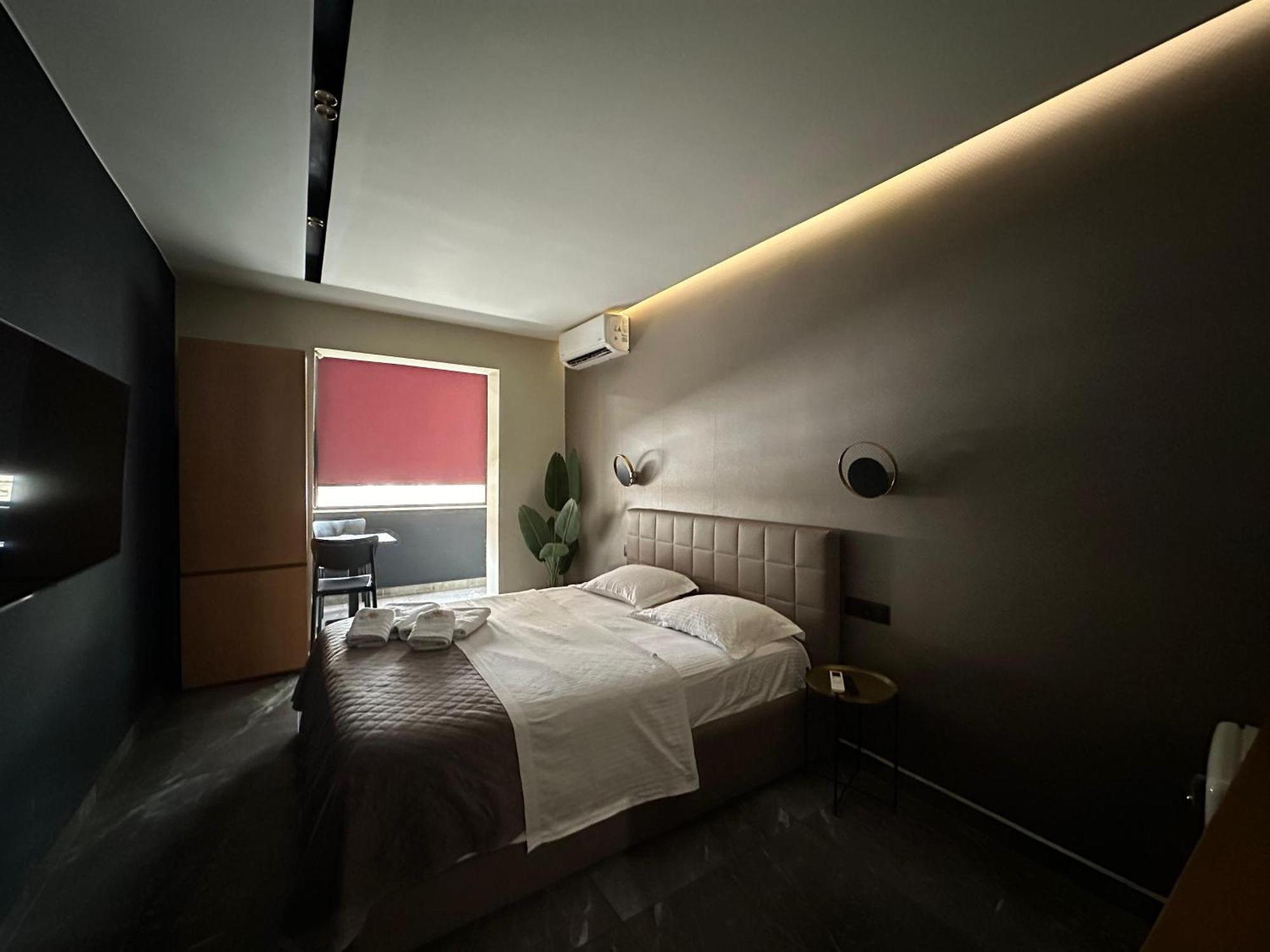 La Mirage & Apartment Tirana