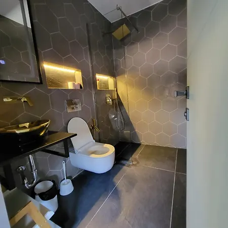 La Mirage Suites & Apartments Tirana Exteriör bild