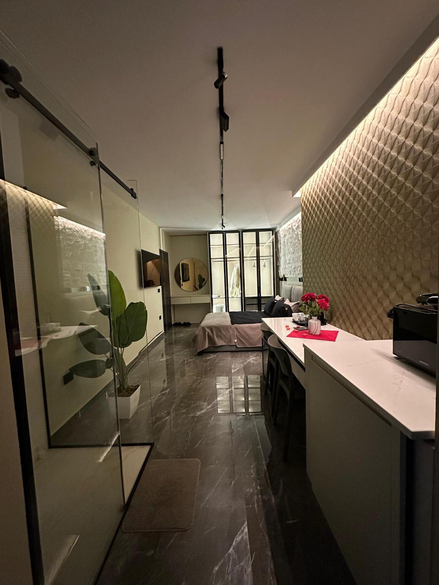 La Mirage & Apartment *